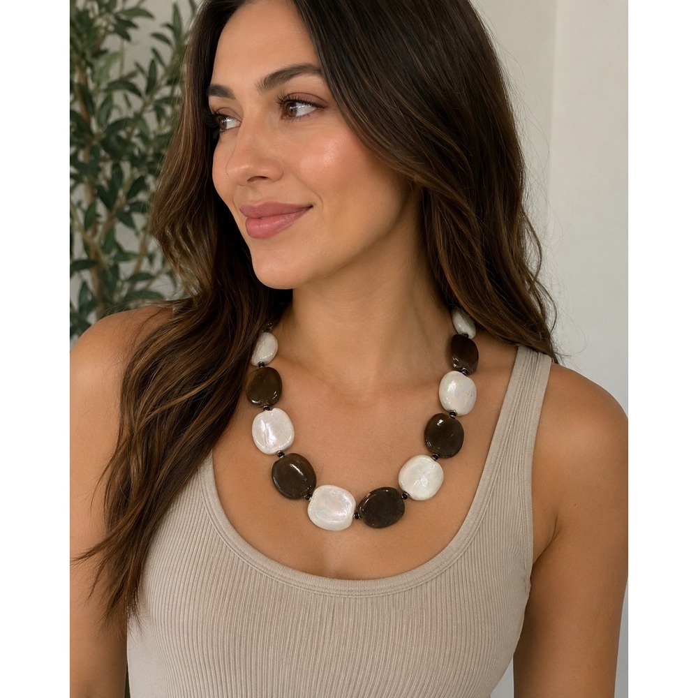 Chunky Iridescent White and Brown Disc Collar Necklace Gold Tone Clasp